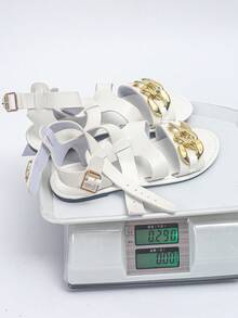 1 双女士纯色露趾罗马风格时尚凉鞋，采用柔软灵活的一体式材料制成，配有踝带扣和金链装饰，打破单调，舒适行走 - 白色 - 查看 8