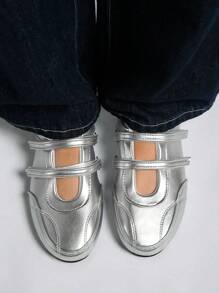 2025春季新款复古红色百搭魔术贴玛丽珍鞋，圆头平底休闲女鞋【尺码偏小，请参考尺码表】，芭蕾平底鞋