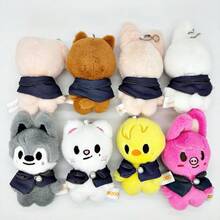 可爱动漫人物 KPOP-Cosplay-SKZ-STAY 卡通娃娃学院衣服钥匙扣小娃娃毛绒钥匙圈粉丝收藏配饰和 Z 礼物送给朋友的圣诞节和生日礼物 - 彩色 - 查看 5