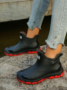1双青少年防水短款雨靴，时尚舒适，防滑，软厚鞋底，适合厨房、户外水上活动，四季皆宜