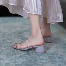 Mujer de moda sandalias de tacón medio una palabra zapatillas transparentes sandalias de tacón grueso ins sexy - Morado - Ver 5