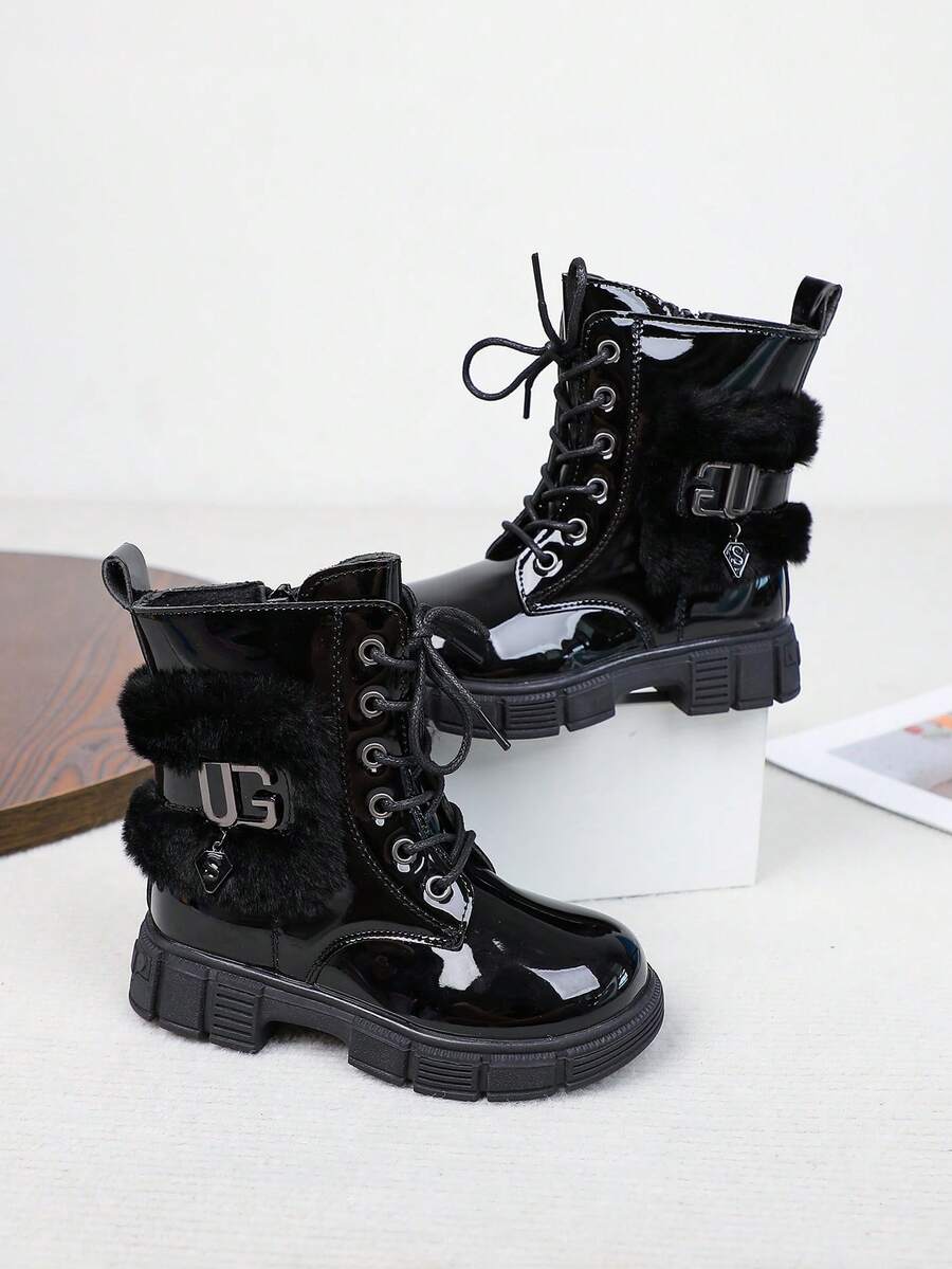 女童时尚金属吊坠防滑踝靴，黑色 - 黑色 - 查看 1