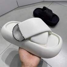 Women Athletic & Outdoor Sandals & Slides - 米 - 查看 5