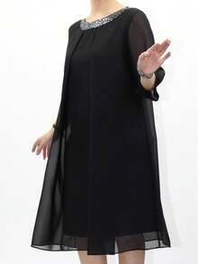 Plus Size Women's Round Neck Sequined Chiffon Elegant Dress - Black - View 2