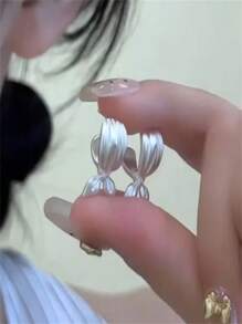 Elegant Boutique Solitaire Bow Design Unique Personality Refined & Gentle Earrings