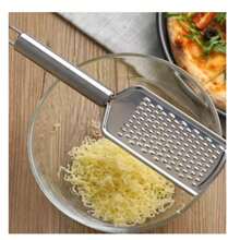 Râpe à fromage portable en acier inoxydable, râpe de cuisine polyvalente pour le chocolat, le beurre, les fruits et les légumes