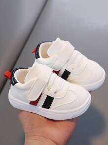 1 par de zapatos nuevos de moda y lindos para niños pequeños, adecuados para niños de 1 a 4 años, para usar en interiores/exteriores en todas las estaciones, con parte superior, suela blanda antideslizante y resistente al agua, punta cerrada gruesa, diseño de de fácil puesta y quitado, zapatillas casuales cómodas para bebés