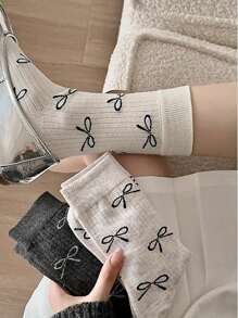 5 أزواج (شحن عشوائي) جوارب نسائية عصرية ، جوارب متوسطة الساق مع زخرفة فيونكة رقيقة ، متعدد الاستخدامات لجميع المواسم
