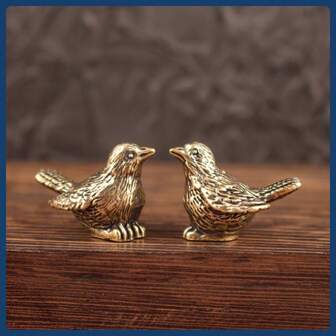 Vintage Decorative Mini Retro Brass Bird Statue, Retro Sparrow Sculpture For Living Room, Bedroom, Home Office Desk Decor, Gold Animal Ornament Figurine, Cute Desk Accessory, Kitchen/Office Whiteboard Storage Cabinet Personalized Decor, Housewarming & Gift