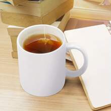 Taza de café de 11 onzas con logo de Blueberry Farms diseñada con bayas y flores