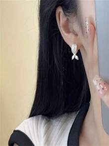 Elegant Boutique Solitaire Bow Design Unique Personality Refined & Gentle Earrings