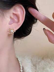 1 对简约优雅雪花设计人造珍珠镶嵌玻璃耳钉，适合女性日常、通勤和节日 - 金黃色 - 查看 5