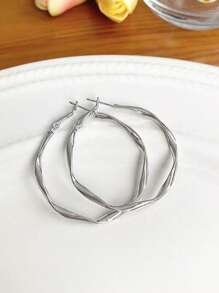 1 Pair Minimalist Twisted Silver Design Women's Earrings