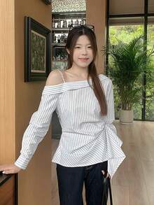 女士秋冬露肩条纹斜领无袖上衣，褶皱腰设计，修身 - 黑與白 - 查看 3