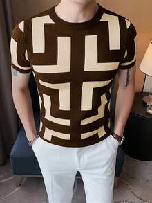 男士短袖圆领针织T恤 - 黑白几何图案。柔软面料，穿着舒适。非常适合夏季休闲装、日常外出和时尚造型。 - 咖啡棕 - 查看 4