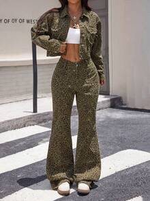 牛仔套装搭配豹纹夹克和裤子，羊毛设计元素，全新万圣节风格街头复古百搭通勤日常休闲简约街头时尚夹克上衣和舒适喇叭牛仔裤两件套 - 綠色 - 查看 4