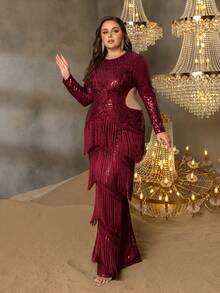 Robe de soirée de luxe pour femmes Curve Plus : Col rond, design à manches longues avec fente élégante dans le dos, jupe sirène féminine et découpe attrayante à la taille - parfaite pour les événements en tenue de soirée, les grands galas, les réceptions de mariage Top de gamme, les bals d'anniversaire de luxe et les prestigieuses collectes de fonds de bienfaisance