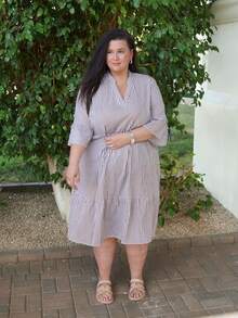 Truni Sometimesglam Plus Size Women Striped V-Neck Flare Sleeve Ruffle Hem Casual Dress, For Pear Triangle Body Shape