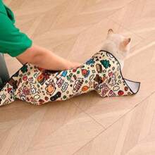 1 pezzo Fascia per gatti con chiusura a strappo + 1 pezzo Tagliunghie per gatti Mity Rain - Fascia per gatti per tagliare le unghie con Tagliunghie per gatti, Contenitore per gatti per il taglio delle unghie per evitare fuga/graffi/morsi, Fascia avvolgente per gatti per calmarlo e tenerlo fermo (Taglia Large) ((45cmX45cm)(M))