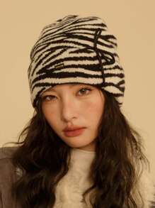 1pc Unisex Retro Fashionable Striped Zebra Pattern Knit Hat, Women Winter Warm Ear Protector Beanie, Suitable For Daily Wear And Halloween