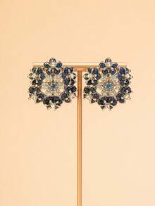 1 对优雅复古风格铜合金镂空花朵玻璃水钻耳环，适合女性日常、派对和礼物佩戴