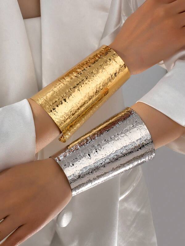 1 pieza Brazalete ancho de metal de estilo punk con textura en relieve