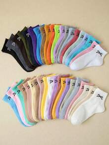 10/20 双女士随机新款字母撞色短袜，可爱时尚个性袜子，柔软舒适，四季皆宜