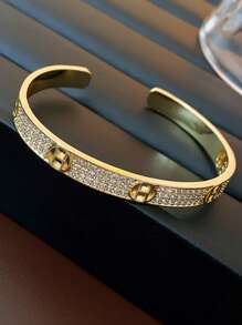 Gold Bracelet, Elegant And High-Quality, Suitable For Daily Wear, Dates, Parties And Gifts