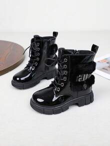 女童时尚金属吊坠防滑踝靴，黑色 - 黑色 - 查看 2