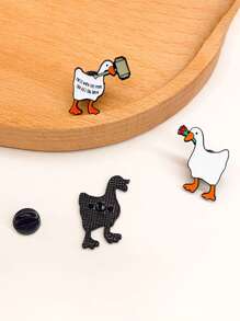 2pcs (Random Design) Cartoon Big White Goose Brooch, Creative Student Backpack Pins Clothing Accessories, Cute And Adorable Letter Metal Badge