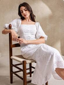 浪漫优雅度假风镂空刺绣女装连衣裙 - 白色 - 查看 1