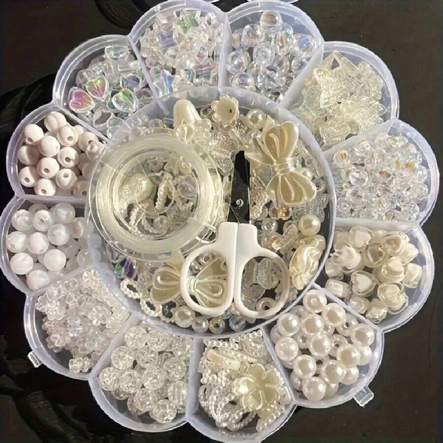 花卉图案多色 DIY 手工套件，包含各种小配件、剪刀和其他手工工具，用于制作手镯、项链和装饰性悬挂工艺品