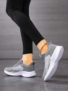 新款大码透气网眼面料休闲女鞋、女式软底跑步鞋、女式布面运动鞋、女式灰色运动鞋、轻便舒适的女式平底鞋、女式慢跑鞋、女式旅游鞋、女式训练鞋、女式步行鞋、女式健身鞋、时尚女鞋、男式休闲鞋、男式运动鞋、女式路跑鞋、男式路跑鞋