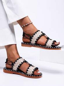 纯色时尚波西米亚风格女式 2025 新款舒适休闲复古沙滩柔软按摩鞋底编织带鞋带金属扣装饰，吸汗透气，适合夏季风格露趾，百搭假日防滑平底凉鞋，加大码，情人节礼物