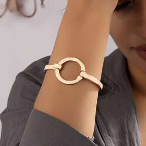 1pc Hollow Round Design Pendant Bracelet, Copper Bracelet, Simple Handcrafted Decorative Jewelry Gift