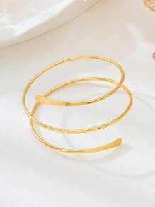 1 Stück 3-stufiges goldfarbenes Armband mit verschränkten Armen, minimalistischer metallischer Blumenlinien-Gravurarmreif, Sommer Körperschmuck für Frauen, Party-Accessoires, Geschenk für Freundin