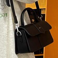 Women Shoulder Bags - 黑色包包 - 查看 2