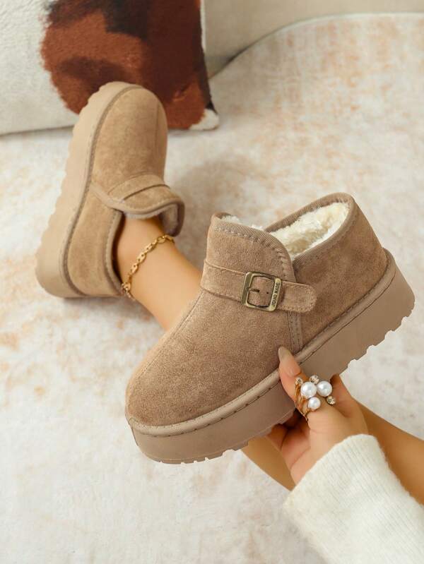 Botas de nieve para mujer con diseño de hebilla en estilo bohemio, nuevo modelo de moda de talla grande, zapatillas esponjosas para uso en exteriores e interiores en otoño/invierno, con suela gruesa y cruzada cálida y peluda