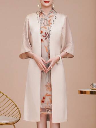 Abito con maniche a campana, scollo a V, in rete ricamata con fiori e patchwork, colore champagne. Abito da sera elegante e lussuoso adatto per matrimoni della madre, Natale, Capodanno cinese, uso quotidiano, eventi casual, ospiti di matrimoni, feste serali, raduni familiari, festival, fidanzamenti, cerimonie, celebrazioni, cene formali, occasioni sociali.