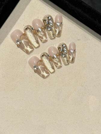 10 件中号棺材手工按压指甲，适合派对和日常佩戴，夏季指甲，金色指甲，猫眼。按压指甲短，易于佩戴 10 件 Y2K 手工按压指甲，春夏风格，适合女孩和女士节日派对和日常佩戴美甲用品指甲