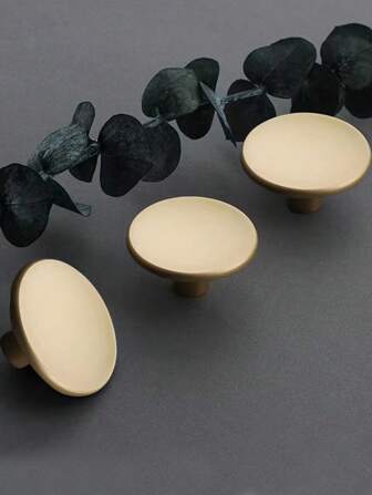 6件套法式家具实心单孔拉手，圆弧设计理念，适用于抽屉、橱柜、厨柜、衣柜、梳妆台等欧式高端单孔拉手，铜材质。免费提供螺丝。