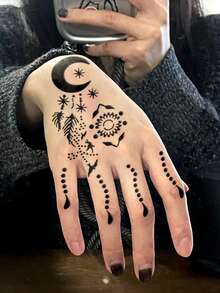 2件套手部模板染料组合套装（左手和右手模板+纹身果汁染料）多图案男女通用半永久手指、手背、双手艺术皮肤绘画防水假纹身模板套装 - 彩色 - 查看 7