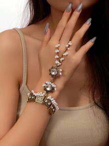 1pc Vintage Style Tasseled Ring Bracelet, Metal Handmade Coin & Rhinestone Encrusted Ring Chain