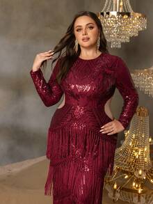 Robe de soirée de luxe pour femmes Curve Plus : Col rond, design à manches longues avec fente élégante dans le dos, jupe sirène féminine et découpe attrayante à la taille - parfaite pour les événements en tenue de soirée, les grands galas, les réceptions de mariage Top de gamme, les bals d'anniversaire de luxe et les prestigieuses collectes de fonds de bienfaisance