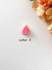 Autumn Mini Leaf Shaped Soft Clay Cutter, Suitable For Thanksgiving, Leaf Pattern Embossing Mold, Soft Clay Earring Cutter, Soft Clay Earring Stamp Making Tool, Soft Clay Jewelry Making Set, Soft Clay Earring Mold - Pink - View 12