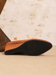 6厘米增高棕色软底尖头坡跟高跟鞋，优雅专业工作鞋，适合春秋季 - 卡其色 - 查看 5