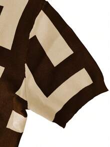 男士短袖圆领针织T恤 - 黑白几何图案。柔软面料，穿着舒适。非常适合夏季休闲装、日常外出和时尚造型。 - 咖啡棕 - 查看 5