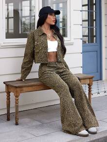 牛仔套装搭配豹纹夹克和裤子，羊毛设计元素，全新万圣节风格街头复古百搭通勤日常休闲简约街头时尚夹克上衣和舒适喇叭牛仔裤两件套 - 綠色 - 查看 5