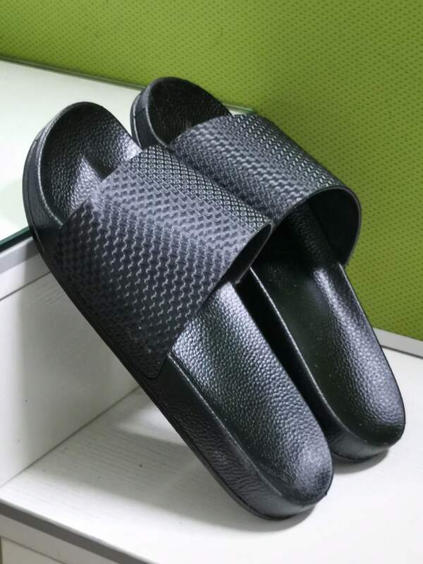 Pantuflas de moda con estampado de piel de serpiente misteriosa, sandalias antideslizantes para la casa/baño, chanclas para parejas