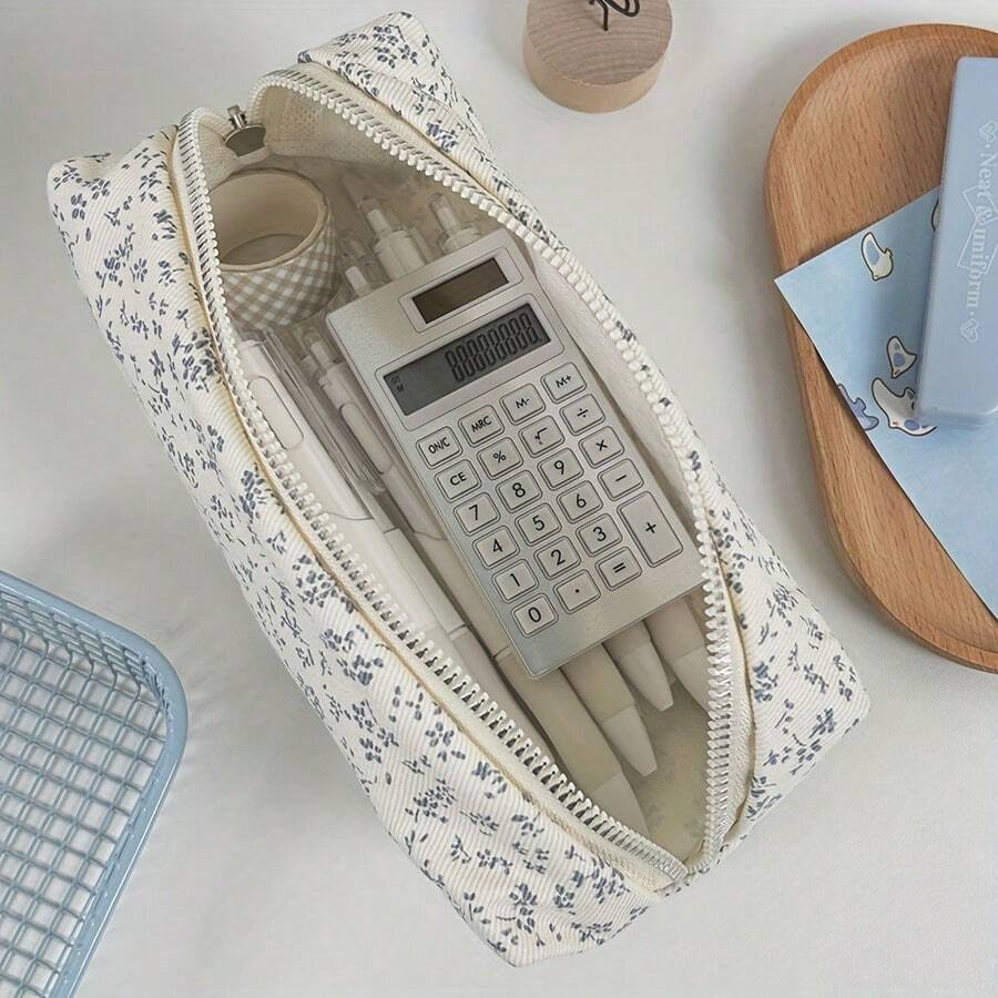 Tempat Pensil Motif Bunga yang Cerah dan Elegan - Terbuat dari Poliester Tahan Lama, Kantong Serbaguna dengan Resleting untuk Mengatur Perlengkapan Kantor, Kosmetik, dan Kebutuhan Kecantikan - Sempurna untuk Sekolah, Kerja, atau Perjalanan 1/2 buah